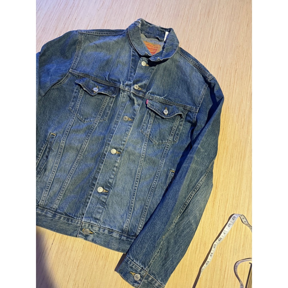 Levi's Mens Trucker Denim Jacket Medium Wash Blue Cotton XL Distressed Collar 37 - Picture 1 of 7